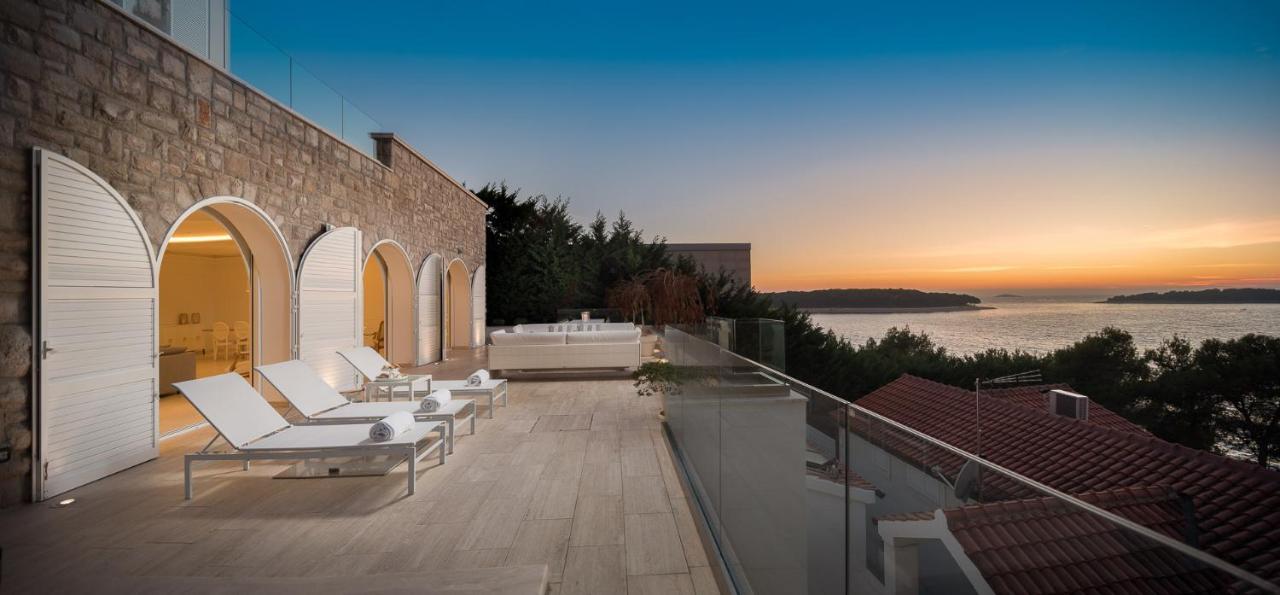 Luxury Seafront Villa Primosten Glamour With Private Pool, Sauna And Gym At The Beach In Primošten Exteriör bild